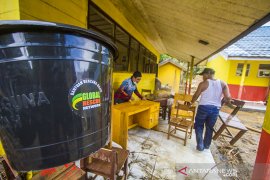 Satgas Banjir FAJI Kalsel Salurkan Bantuan Di Pedalaman Meratus