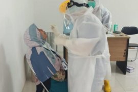 Rumah Sakit UI berikan tarif khusus pemeriksaan COVID-19