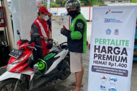 Pertamina Manado siapkan 15 SPBU jual pertalite harga khusus