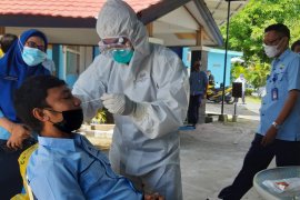 Wagub Gorontalo minta Dinkes optimalkan "Kampung Tangguh COVID-19"