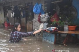 Banjir Rendam Sejumlah Lokasi Di Jakarta Page 2 Small