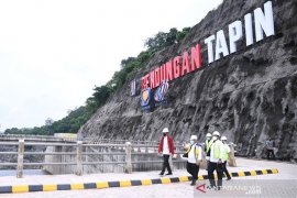 President urges South Kalimantan governor to ensure no future flooding