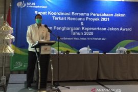 BPJAMSOSTEK Denpasar berikan penghargaan pada perusahaan jasa konstruksi