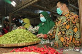 Harga cabai rawit di  Kota Probolinggo masih meroket tembus Rp85 ribu