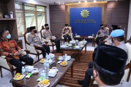 Kapolri silaturahmi ke Haedar Nashir di PP Muhammadiyah Yogyakarta