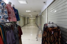 Ratusan kios tutup akibat pandemi COVID-19