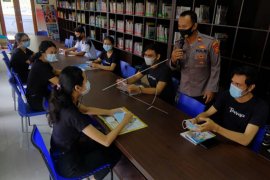 Pendidikan nonformal di perpustakaan desa