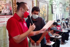 Giring Ganesha  bacakan cerpen sapa disabilitas di Surabaya