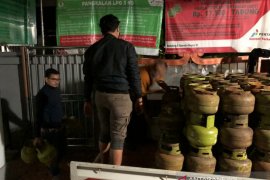 Satgas Pangan Polda Kalsel tindak pangkalan nakal saat gejolak elpiji