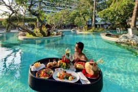 Grand Inna Bali Beach tawarkan sarapan terapung