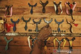 Kerajinan Ketapel   Page 1 Small