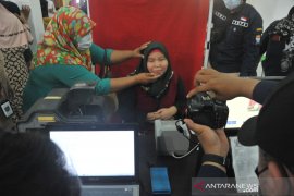 Perekaman E-KTP bagi penyandang disabilitas di Palembang Page 2 Small