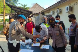 Propam Polda Babel tes urine ratusan polisi Bangka