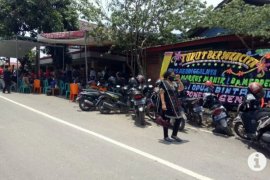Prosesi adat Batak, sebelum dilakukan pemakaman jenazah Doran Markus
