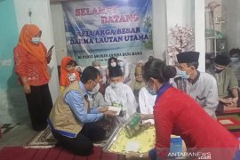 DLU santuni anak yatim di Surabaya