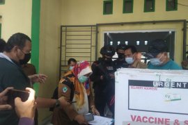 Vaksin COVID-19 tahap dua tiba, Diskes Meranti siapkan penerimanya