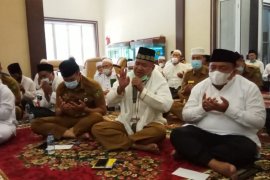 Bupati Langkat berdoa dan zikir dengan para alim ulama