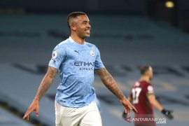 Gabriel Jesus cetak dua gol saat City hantam Wolverhampton 4-1