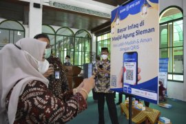 Pemkab Sleman-Bank BPD meluncurkan infak masjid daring melalui QRIS