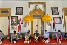 Kapolda Bali bersilaturahmi ke Puri Agung Klungkung