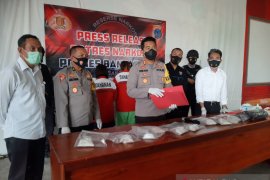 Polres Banjarbaru gagalkan peredaran 2,4 kilogram sabu-sabu