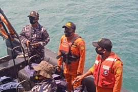 Otoritas Pelabuhan Dobo ingatkan kapal laut menunda pelayaran, patuhi peringatan dini