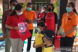 PKK Gianyar berikan bantuan alat permainan edukatif