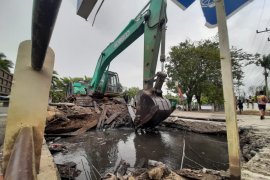 Banjarmasin continues normalizing rivers  to alleviate floods