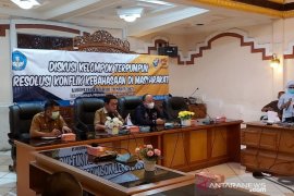 Resolusi konflik kebahasaan, bijak bermedia sosial