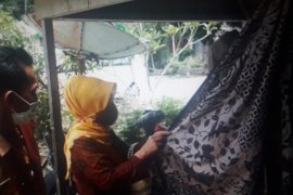 Pemkab Pasaman Barat harapkan kerajinan batik tulis berkembang di masyarakat