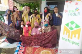 LKP Bee World galakkan pelatihan "ecoprint"