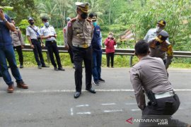 Polisi identifikasi korban meninggal  dunia kecelakaan bus di Sumedang