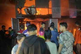 Kawasan meubel ujung murungl dilanda kebakaran