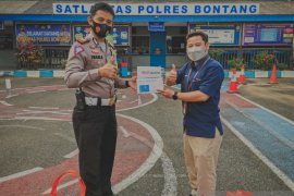 Dukung Kelancaran Lalu Lintas, Pupuk Kaltim Salurkan Bantuan 9 Unit CCTV ke Polres Bontang