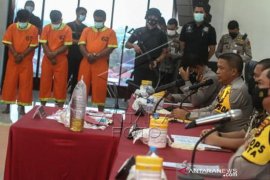 Pengungkapan Kasus Teror Di Pekanbaru Page 1 Small