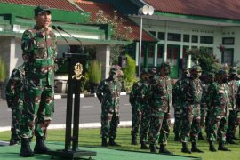 Taruna Akademi Militer latihan Pramuka Yudha di tiga kabupaten