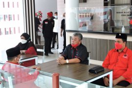 Kusnadi ingatkan kader PDIP Situbondo turun dan berbuat di masyarakat