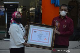 Bone Bolango raih penghargaan kinerja pelayanan publik dari Kemenpan