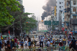 Takut dikejar tentara, pemuda Myanmar lompat dari atas gedung