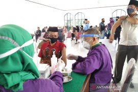 Ulama dan kiai di Kota Tasikmalaya laksanakan vaksinasi COVID-19