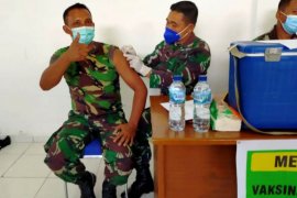 Ratusan prajurit Kodim 1712 Sarmi disuntik vaksin COVID-19