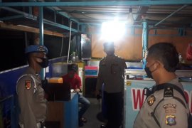 Tim gabungan tutup sejumlah pusat keramaian di Kota Medan