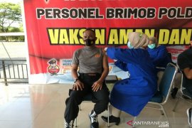 Sebanyak 442 pesonel Brimob Polda Sultra mulai vaksinasi dosis kedua