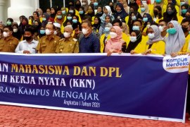 Ratusan mahasiswa dilepas ikuti program kampus mengajar di Asahan