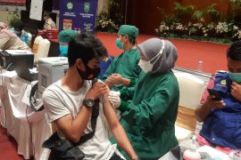 Expediting vaccination is key to global economic recovery: BI