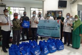 Hari Jadi Ke-39, WOM Finance salurkan bantuan empat kecamatan di Kota Semarang
