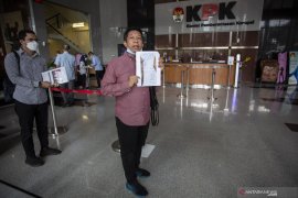 Effendi Gazali bantah terlibat dalam kasus suap pengadaan bansos