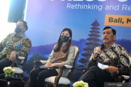 Luhut ungkap syarat buka pintu wisata bagi wisman