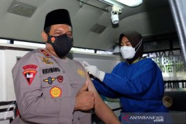 Polda Kalsel mengoperasikan dua unit "Mobile Vaksinasi COVID-19"