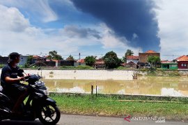 Warga cium bau menyengat sebelum kilang Pertamina Balongan terbakar